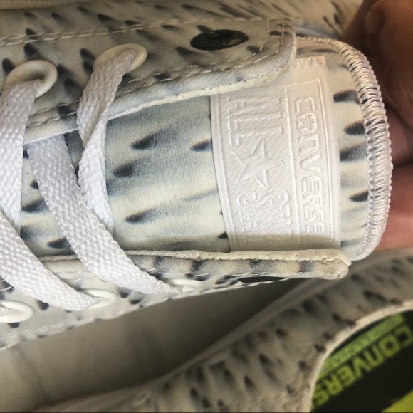 Converse shoes with unique pattern - Picture 6 of 6